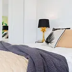 Palm Apartment *